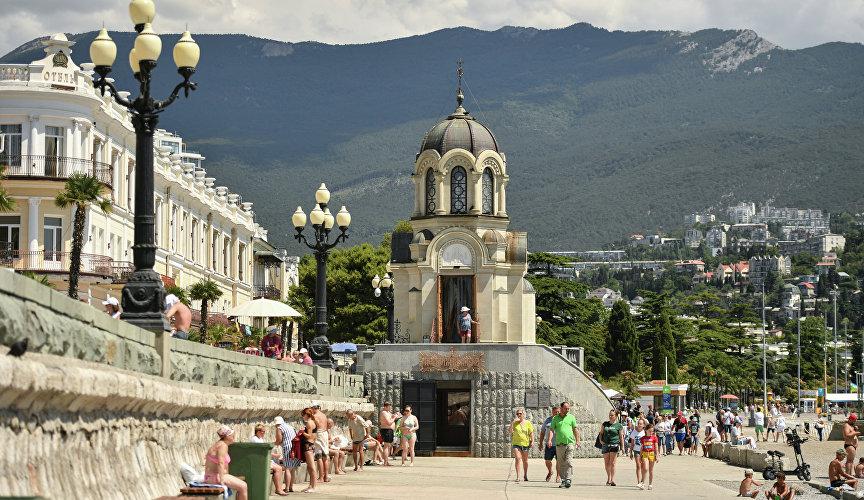 Yalta embankment